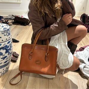 Vintage classic leather dooney & bourke purse 90s